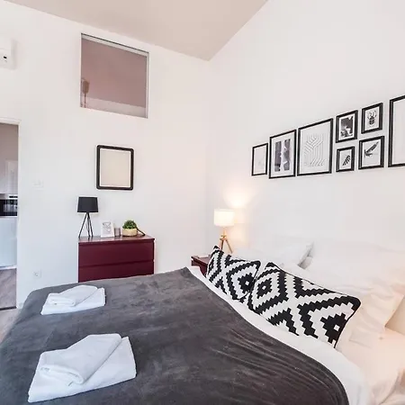 Extra Brand New Large With Air Con Holiday home Budapest