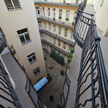 Apartment Margaret Buda At River *