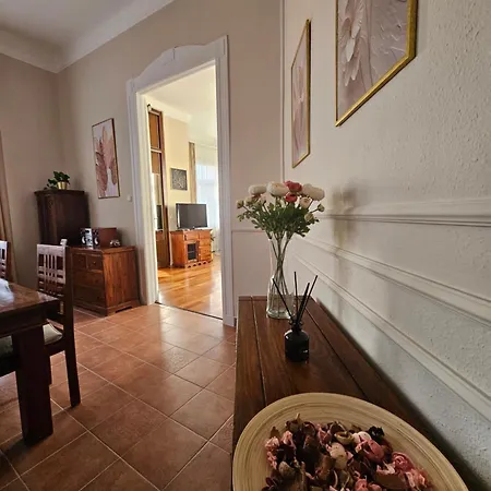 Apartment Margaret Buda At River Budapest