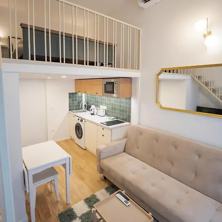 Apartamento I Got 5 On It - Brand New By Pink Flamingo *