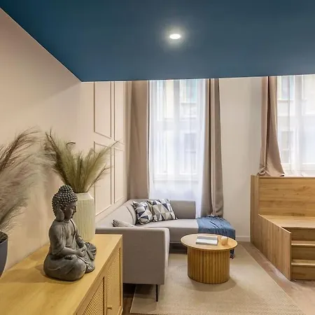 Downtown Comfort One Apartment