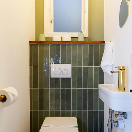 Apartamento 2br Modern Elegance W Sauna And Ac By Budapest