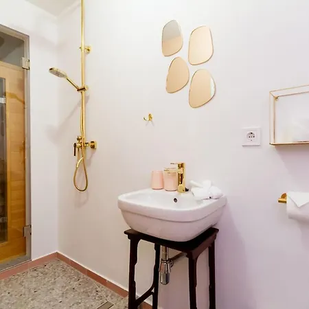 Apartamento 2br Modern Elegance W Sauna And Ac By *