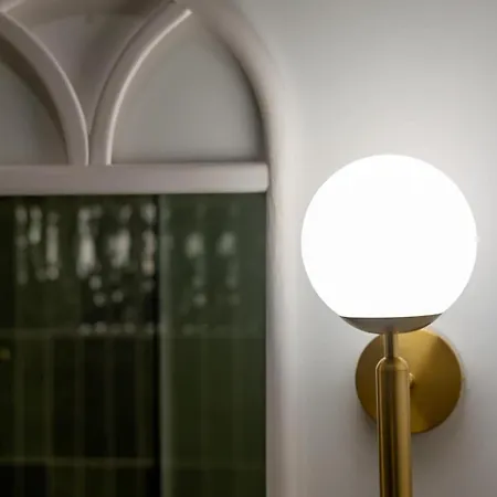 2br Modern Elegance W Sauna And Ac By Budapest
