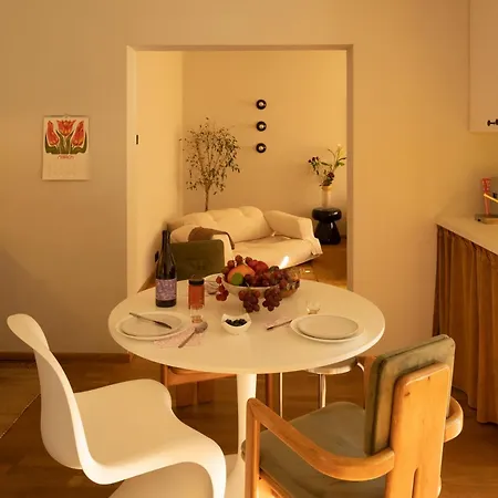 Miknyi By Stn Apartment *