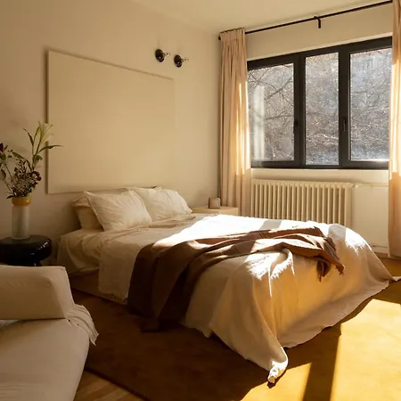 Miknyi By Stn * Budapest