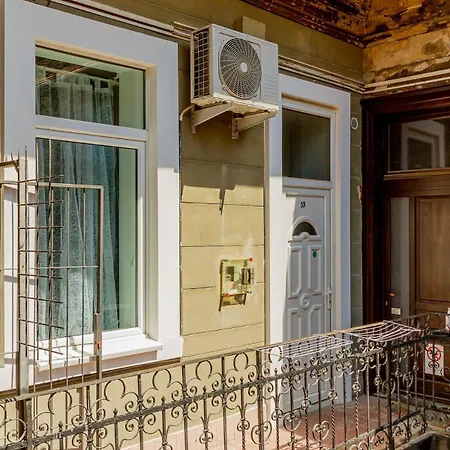 Kazy Street 2 - In The Heart Of * Budapest