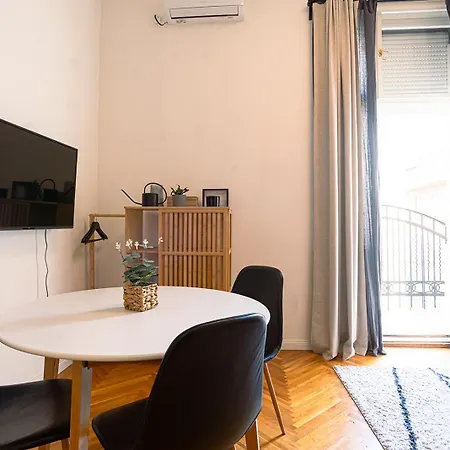 Tas Vas - Charming In Apartment *