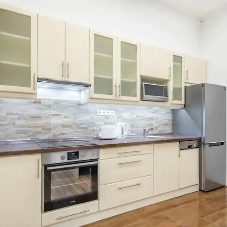 Downtown Edge Harmony Apartment Budapest