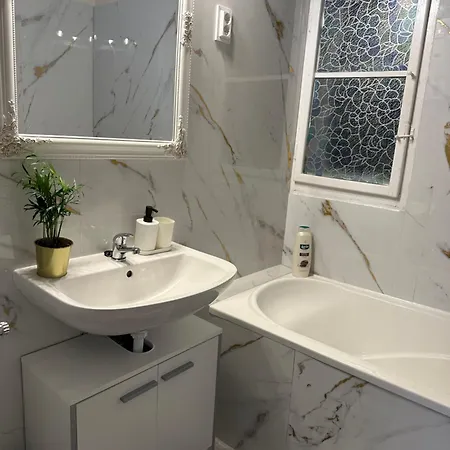 Apartment Deri Corner By Downtown