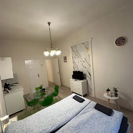 Apartment Deri Corner By Downtown