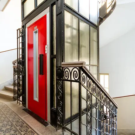 Museum By Nw Apartment