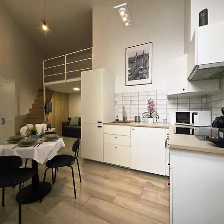 Apartment Park Harmony Duplex - Near Heroes' Square
