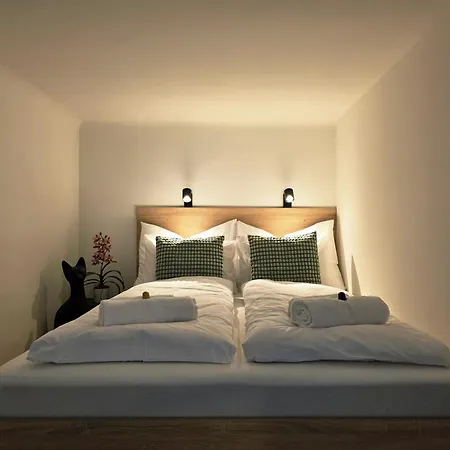 Park Harmony Duplex - Near Heroes' Square Apartment *
