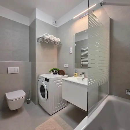 Apartment Zenit Sunrise Oasis With Terrace & Garage Parking Budapest