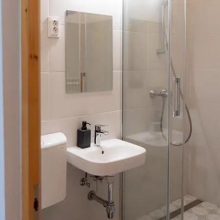 Cozy In Akacfa Street Apartament