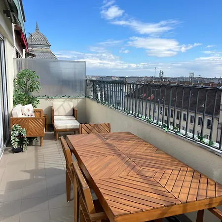 Buda Floor With Terrace & View Apartment *
