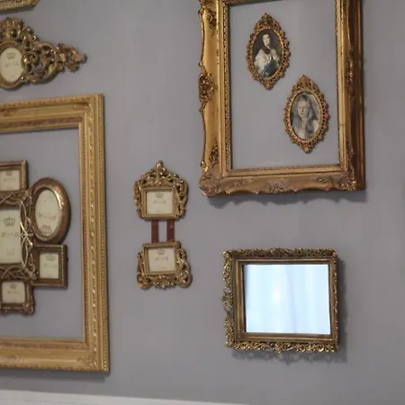 Exclusive Antique Next To The Fashion Street Budapest