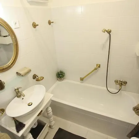 Apartment Exclusive Antique Next To The Fashion Street Budapest