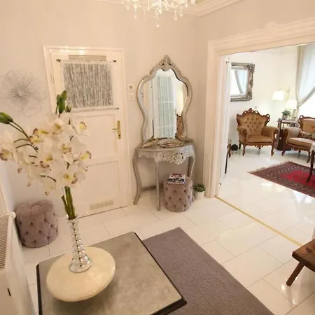 Apartment Exclusive Antique Next To The Fashion Street *