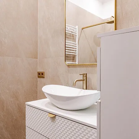 Apartment Dohany Luxury By Stn