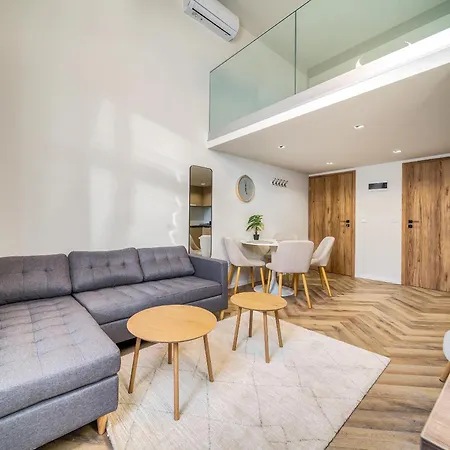 Astoria Premium - R26 Apartment *