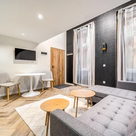 Astoria Premium - R26 Apartment *