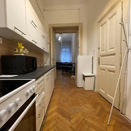 Apartment Near Urania Budapest