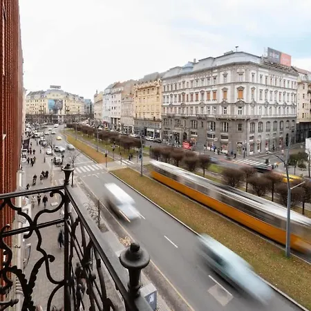 Apartment Charles' Haven In The Heart Of