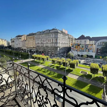 Apartment Charles' Haven In The Heart Of Budapest