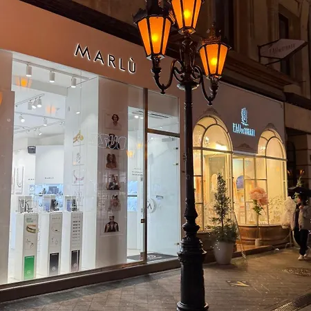 Vaci Corso Apartment Budapest