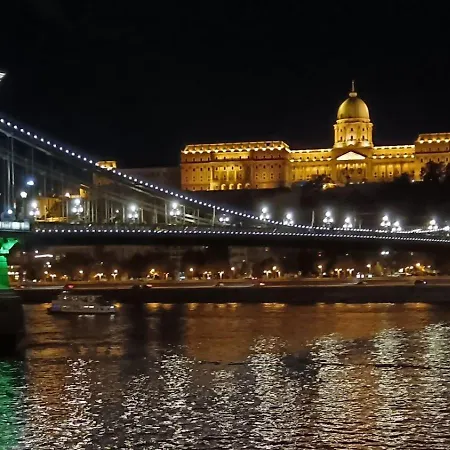 Luxe Studio With City Center Vibe Budapest
