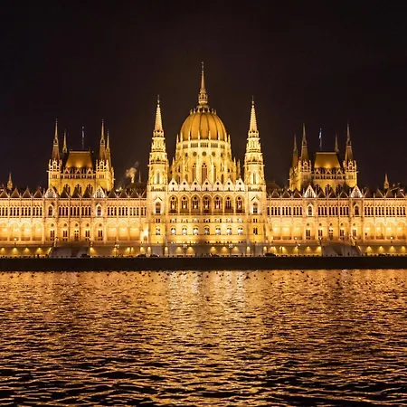 Luxe Studio With City Center Vibe * Budapest