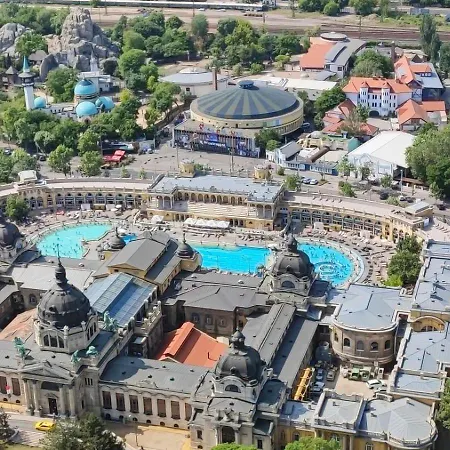 Appartamento Luxe Central Studio With Pool, Parking & Ac Budapest