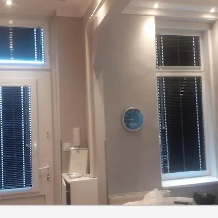 Budapest, Graf Teleki Laszlo Apartment *