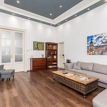Apartment Venus - Broadway I *