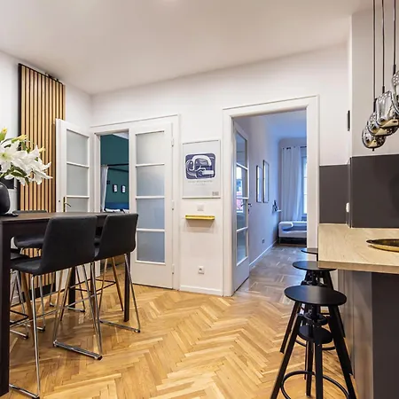 80 Sqm, 3 Bedrooms, 2 Bathrooms, New Budapest