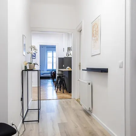 80 Sqm, 3 Bedrooms, 2 Bathrooms, New Apartment Budapest