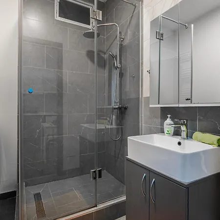 And Cozy K67 Budapest