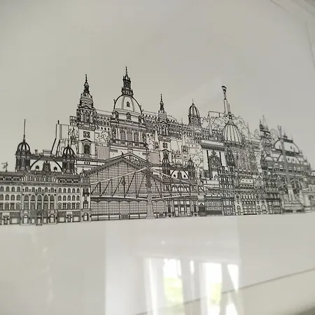 Lady Mabel's Near To Arena, Puskas Stadion And Park, With Guarded Parking Place Apartment Budapest