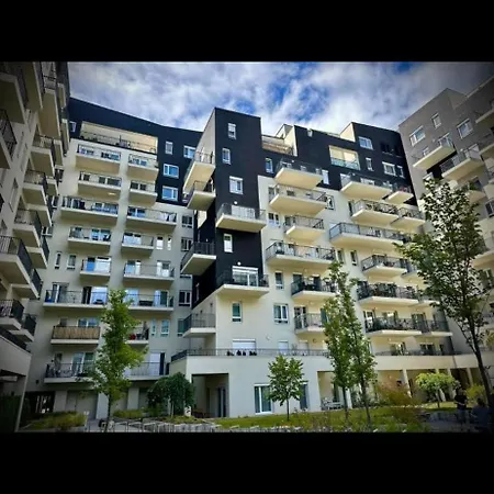Danube 3 Beds With Big Balcony Parking 10euro A Day Apartment *