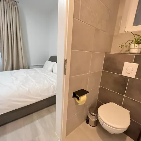 Danube 3 Beds With Big Balcony Parking 10euro A Day Apartment Budapest