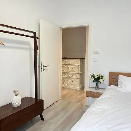 Apartment Danube 3 Beds With Big Balcony Parking 10euro A Day