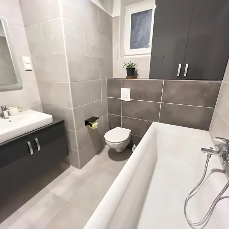 Apartment Danube 3 Beds With Big Balcony Parking 10euro A Day Budapest