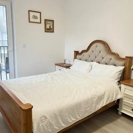 Apartment Danube 3 Beds With Big Balcony Parking 10euro A Day *