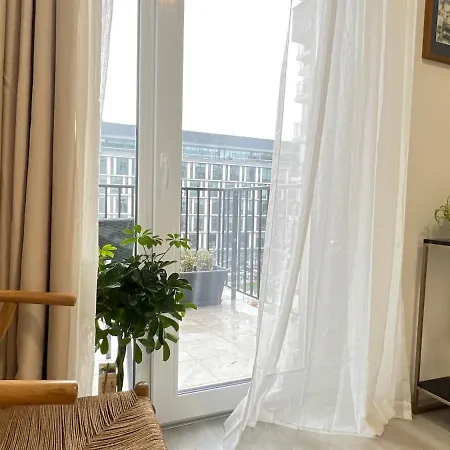 Danube 3 Beds With Big Balcony Parking 10euro A Day Apartment