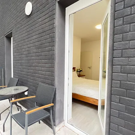 Apartment Danube 3 Beds With Big Balcony Parking 10euro A Day Budapest