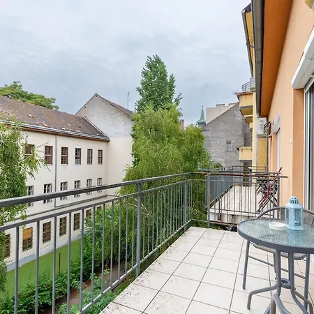 Apartment Er14 Erkel Utca 14 A - Lovely With Terrace *