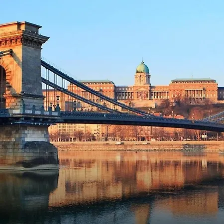 Luxe Studio With City Center Vibe Budapest