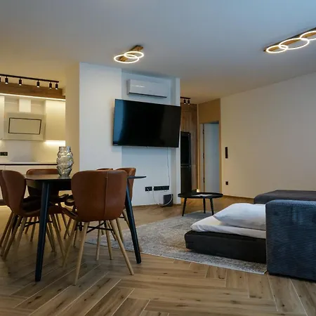Mt * Budapest
